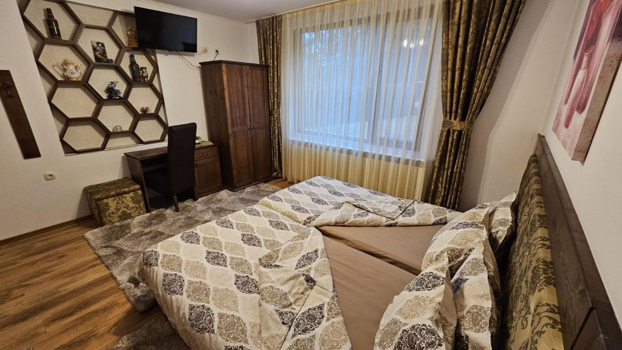 Villa Hills - Къща За Гости С Храна Orlino Exterior photo